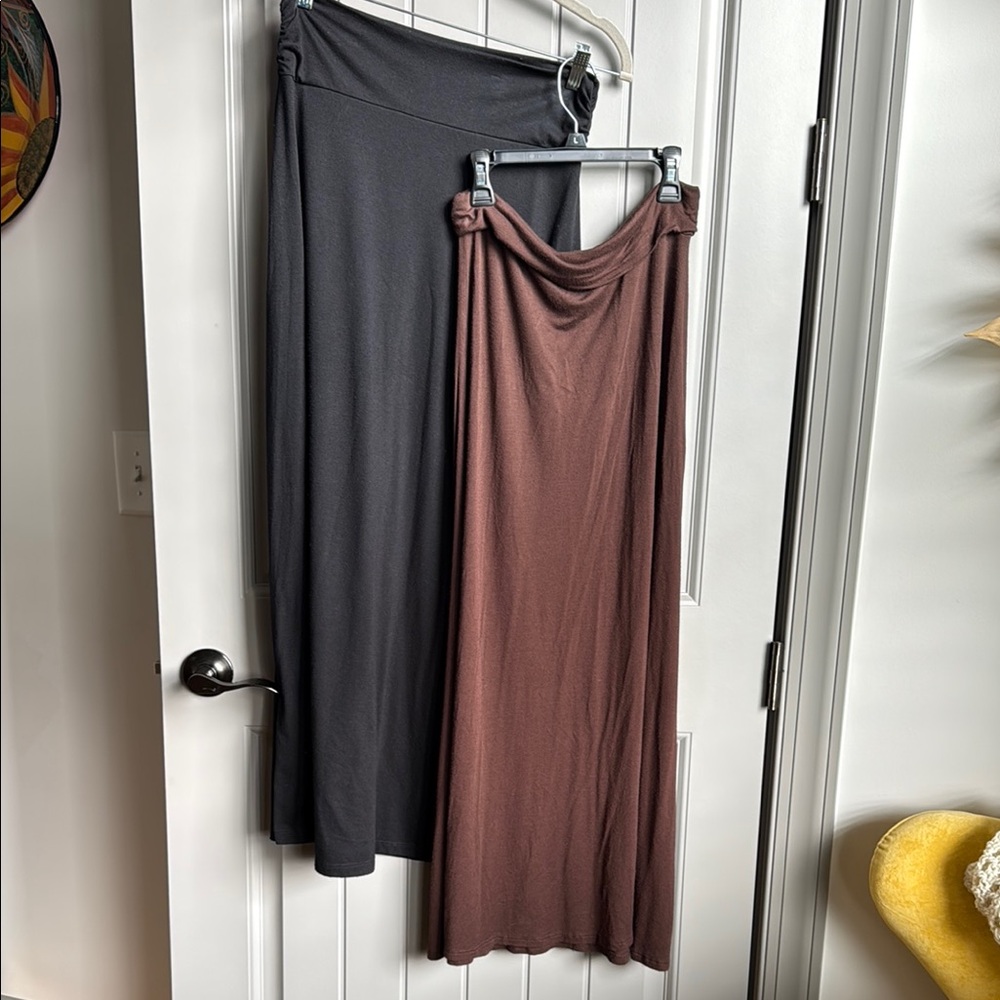 Two maxi skirts t shirt soft stretch pull on.